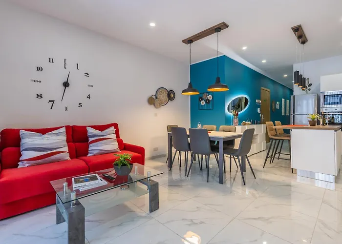 Urban Downtown Den In St Julians